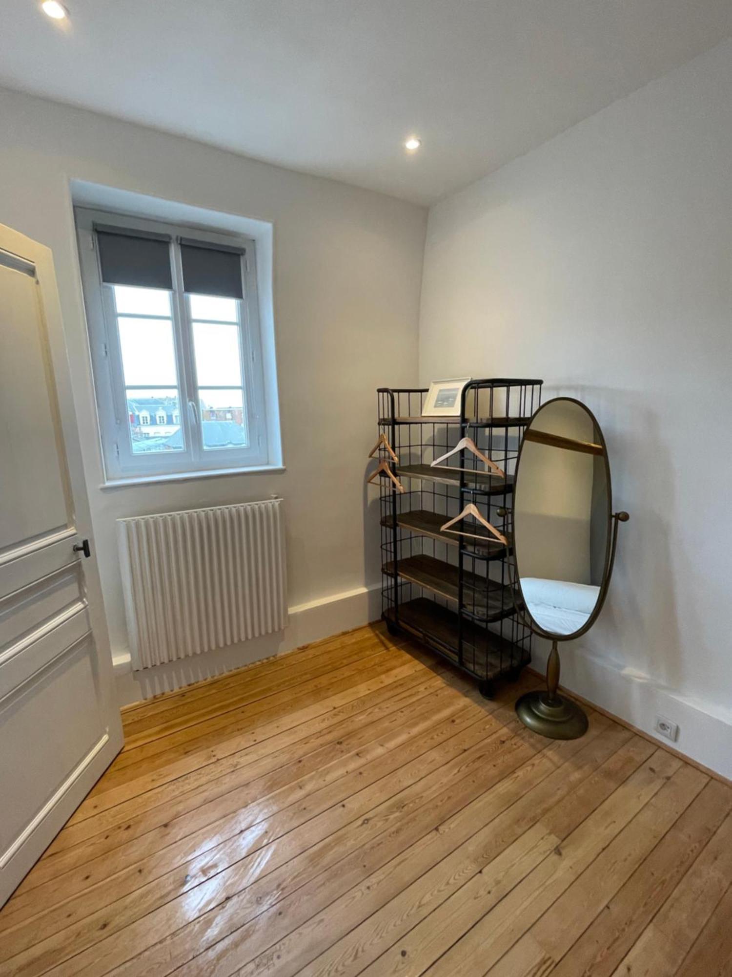 Appartement Avec Balcon - Vue Mer - 100M De La Plage - Hypercentre - 55M2 Villers-sur-Mer Esterno foto